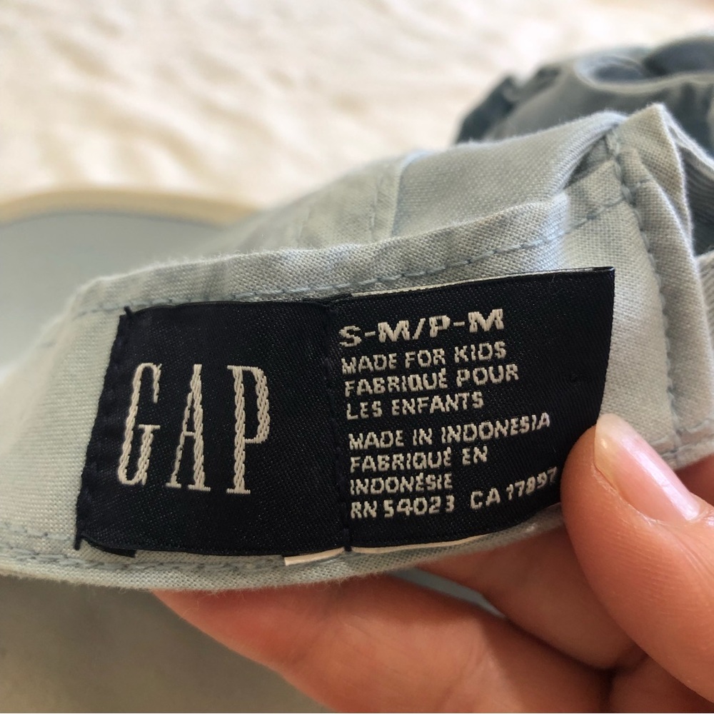 🔴Gap sky blue and white and dark blue logo boys hat size small - Picture 7 of 10